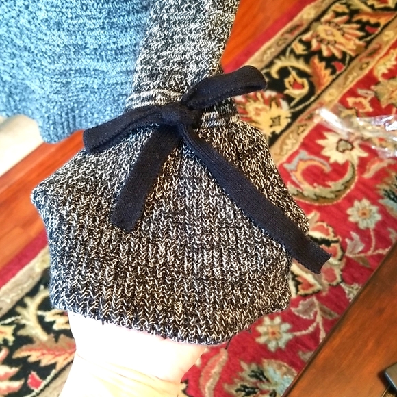Loft Sweater Medium - Picture 2 of 7